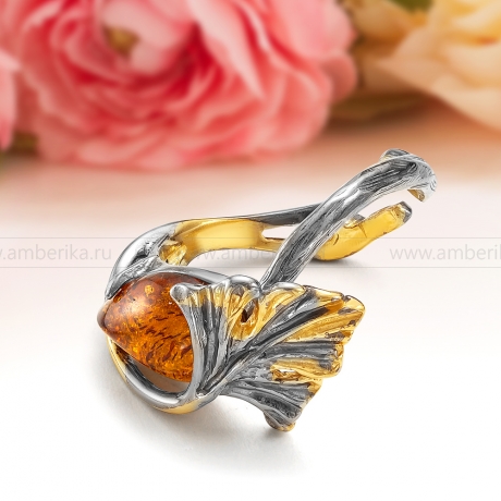 Кольцо из серебра с природным балтийским янтарем