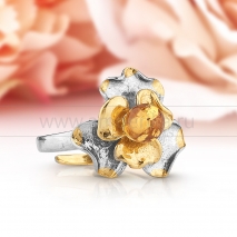 Кольцо из серебра 925 пробы с золотистым балтийским янтарем 