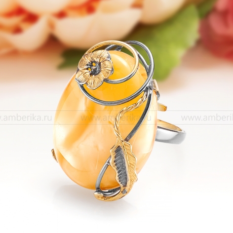 Кольцо из серебра 925 пробы с лимонным балтийским янтарем
