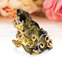 Кольцо "Тюльпан" из серебра 925 пробы с зеленым балтийским янтарем 