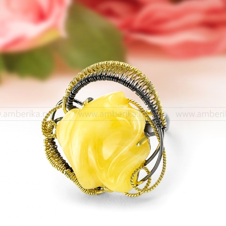 Кольцо из серебра с лимонным природным балтийским янтарем
