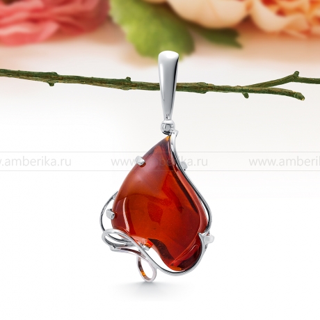 Кулон из серебра 925 пробы с коньячным природным балтийским янтарем