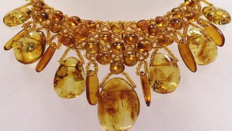 полезные свойства ожерелья из янтаря - восточные приметы