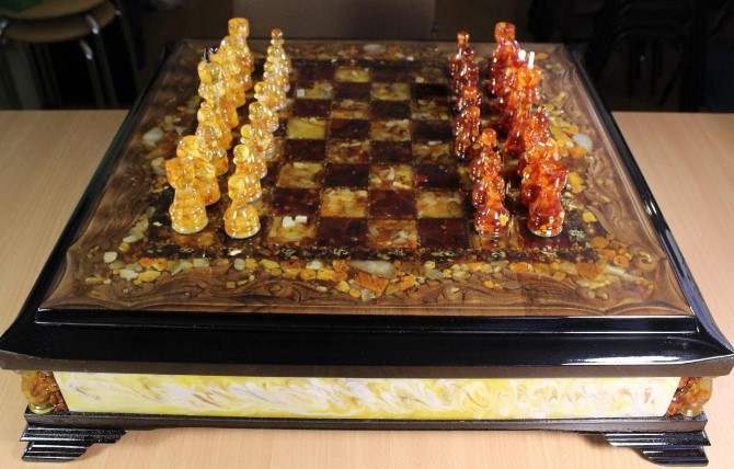 янтарные шахматы