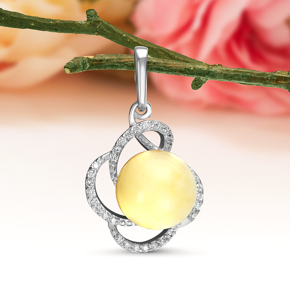 Кулон из серебра 925 пробы, украшенный природным янтарем, артикул 10771