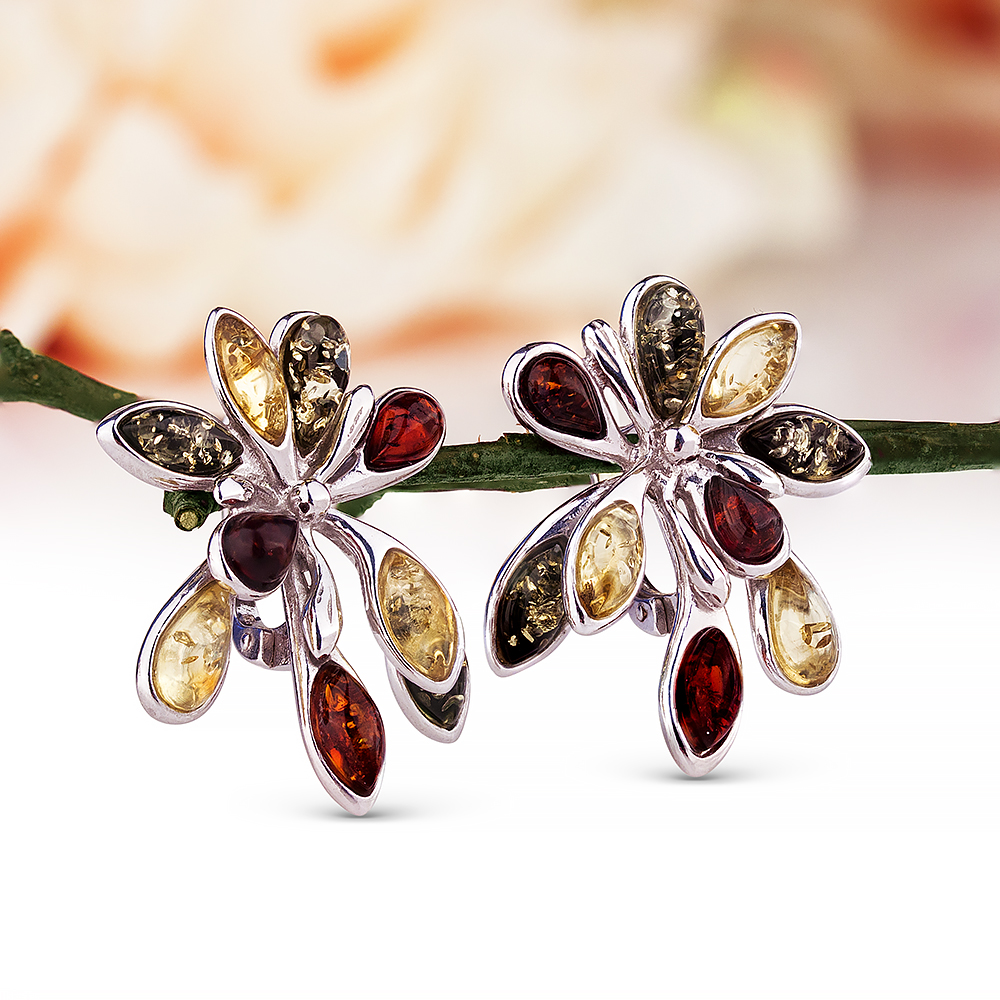 Серьги "Брызги шампанского" из серебра 925 пробы, украшенные янтарем "микс", артикул 2020