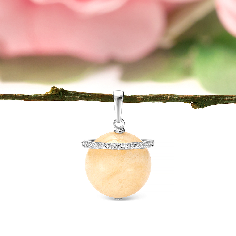 Кулон из серебра 925 пробы, украшенный природным янтарем, артикул 11407