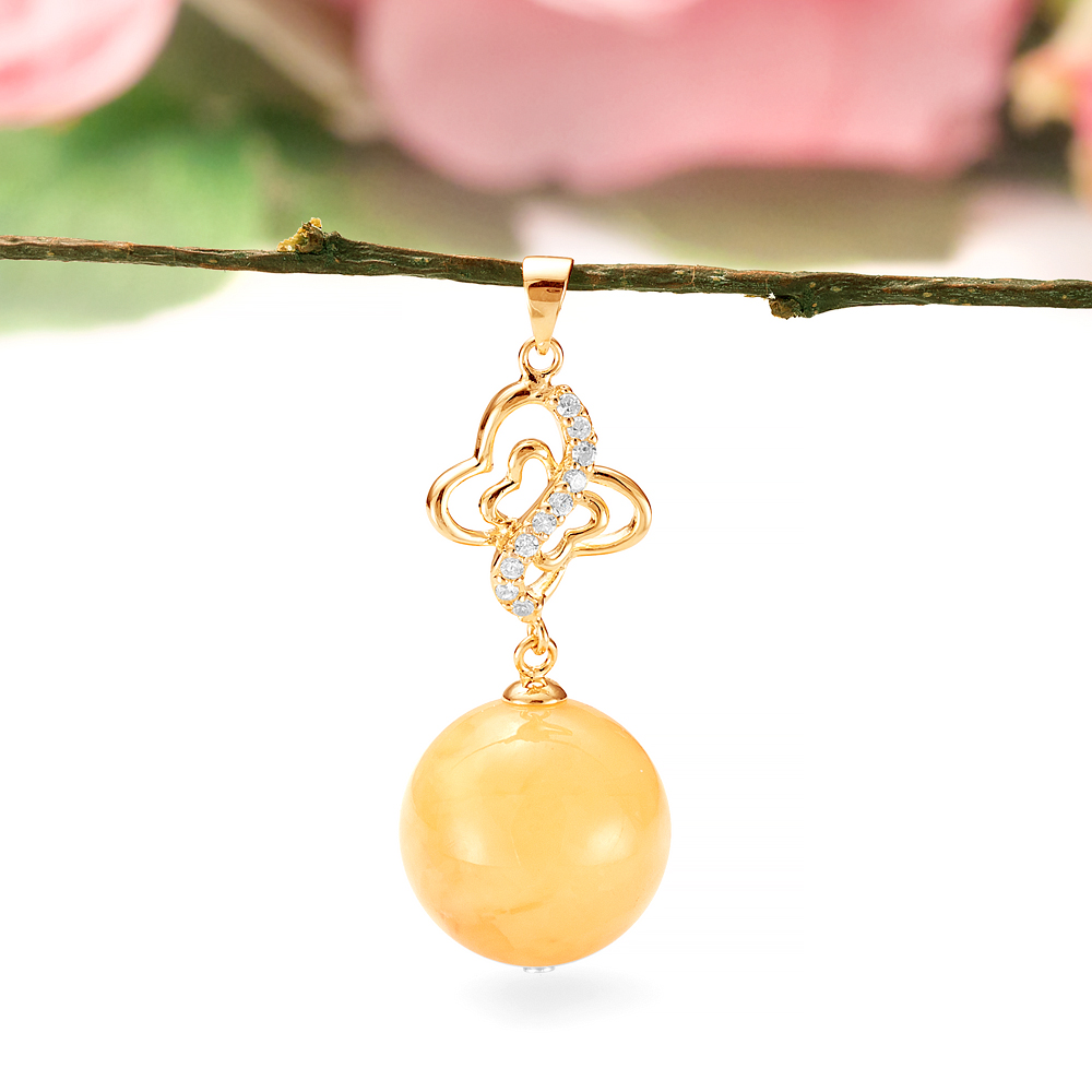 Кулон из серебра 925 пробы, украшенный природным янтарем, артикул 10783