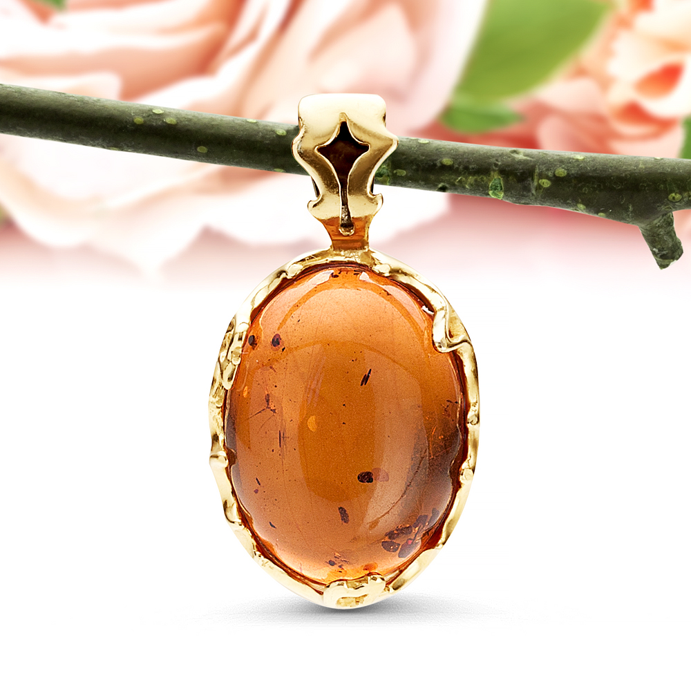 Кулон из серебра 925 пробы, украшенный природным янтарем, артикул 10769