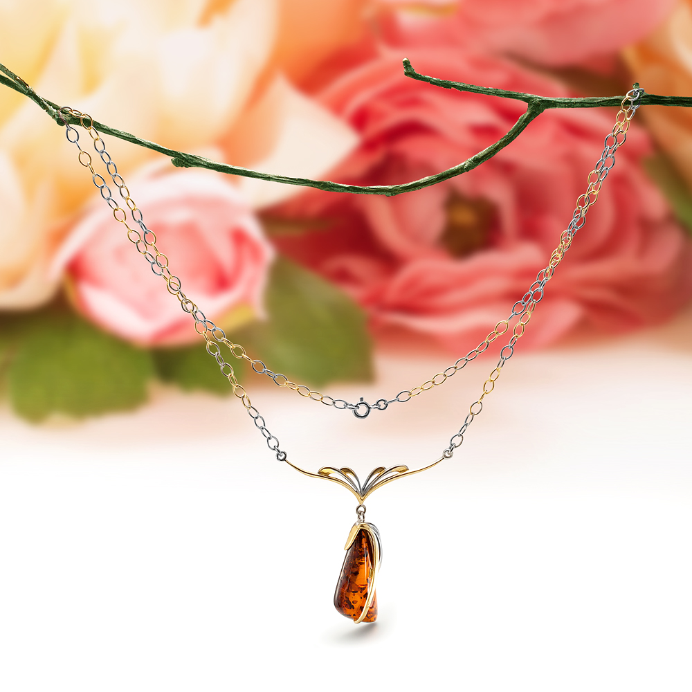 Колье из серебра, украшенное коньячным балтийским янтарем, артикул 12545