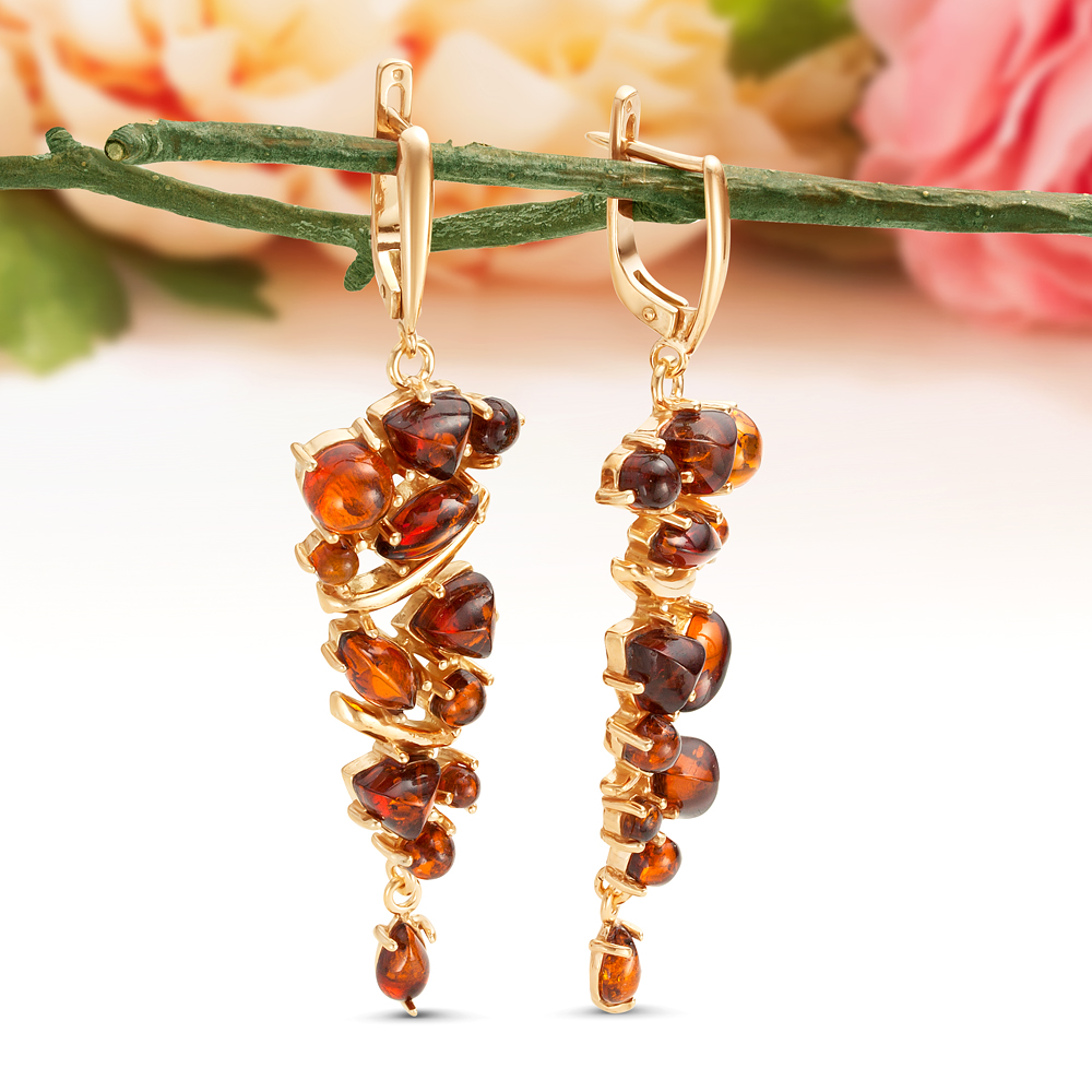 Серьги "Кокетка" из серебра 925 пробы, украшенные коньячным янтарем, артикул 11756