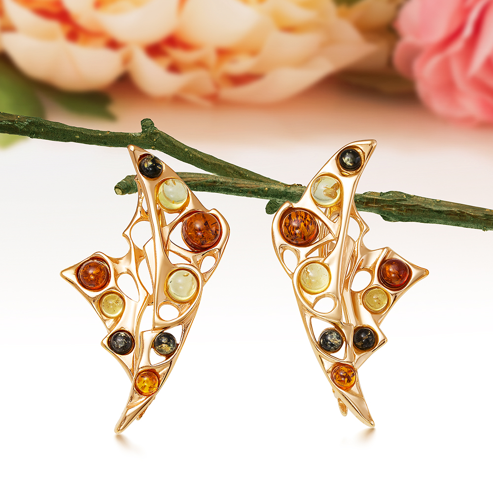 Серьги из серебра 925 пробы, украшенные природным янтарем "микс", артикул 11742