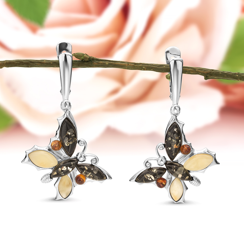 Серьги "Бабочки" из серебра 925 пробы, украшенные янтарем цвета "микс", артикул 11136