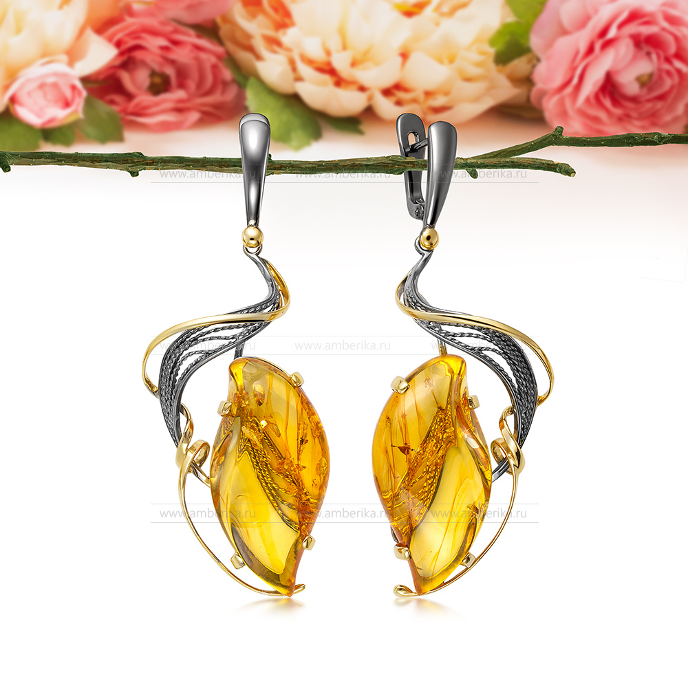 Серьги из серебра, украшенные золотистым балтийским янтарем, артикул 11994