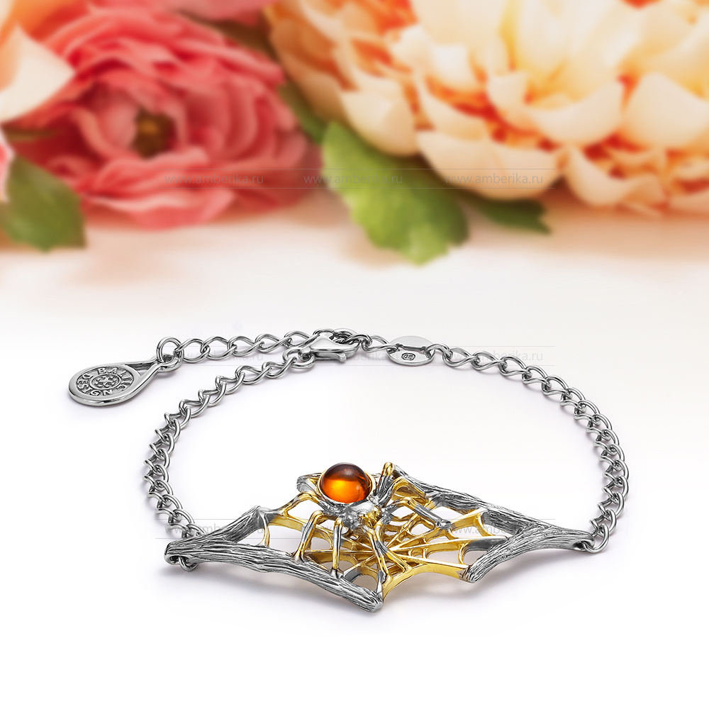 Браслет "Паук" из серебра 925 пробы с коньячным балтийским янтарем, артикул 12624