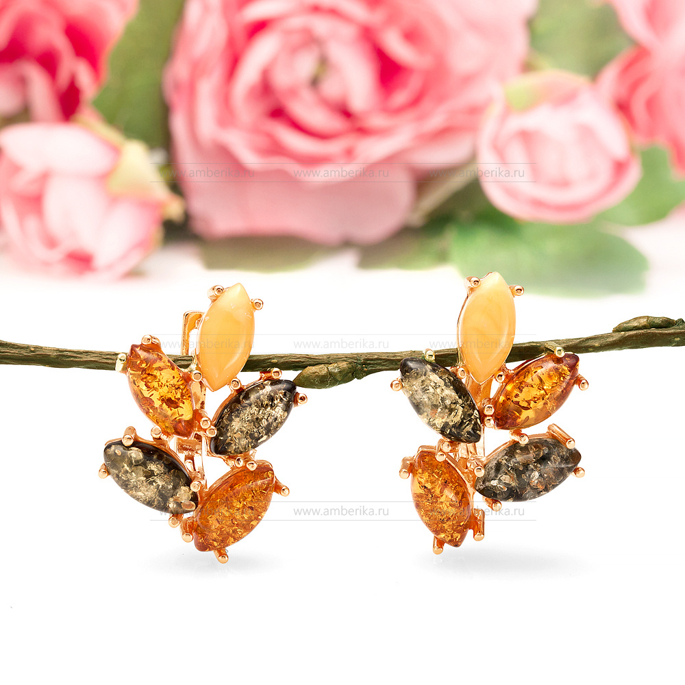 Серьги из серебра 925 пробы, украшенные природным янтарем "микс", артикул 11385