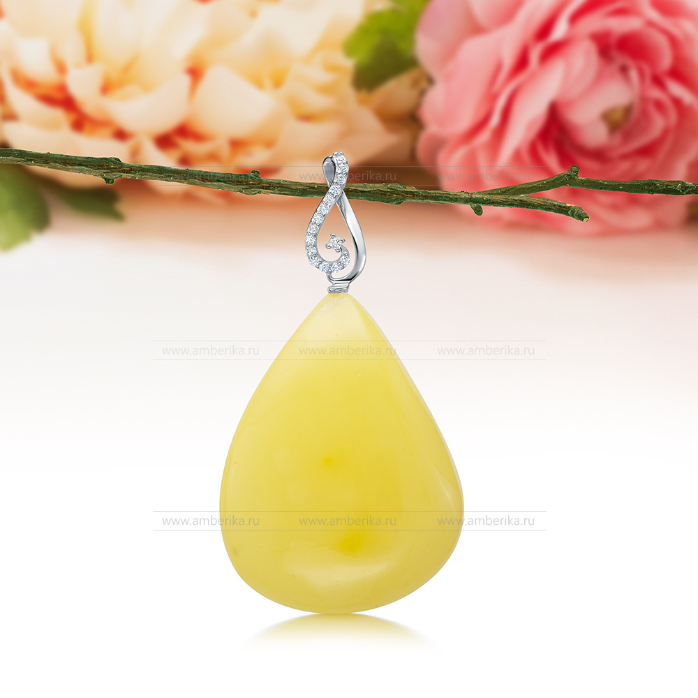 Кулон из серебра 925 пробы, украшенный лимонным балтийским янтарем, артикул 10798