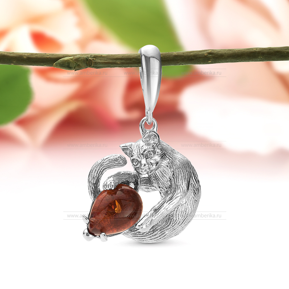 Кулон "Снежный Барс" из серебра с коньячным балтийским янтарем, артикул 11102