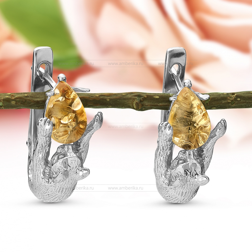 Серьги "Снежный Барс" из серебра 925 пробы с золотистым янтарем, артикул 11167