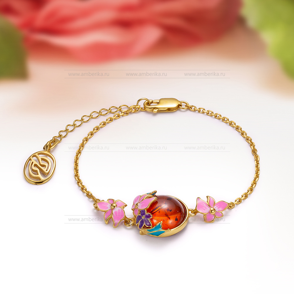 Браслет из серебра 925 пробы с позолотой с коньячным балтийским янтарем, артикул 2085