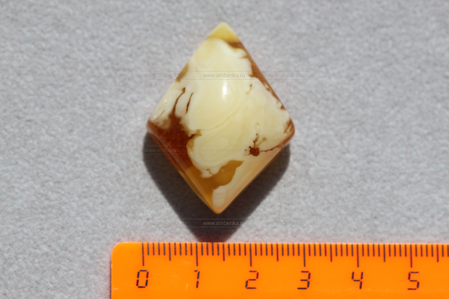 Янтарь природный балтийский форма "Капля". Артикул 11313, артикул 11313