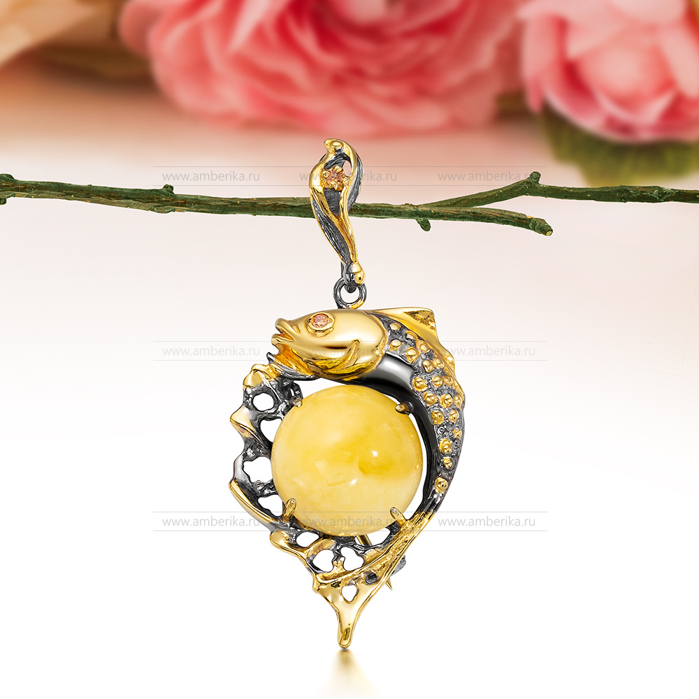 Кулон "Рыбка" из серебра 925 пробы с лимонным балтийским янтарем, артикул 11978