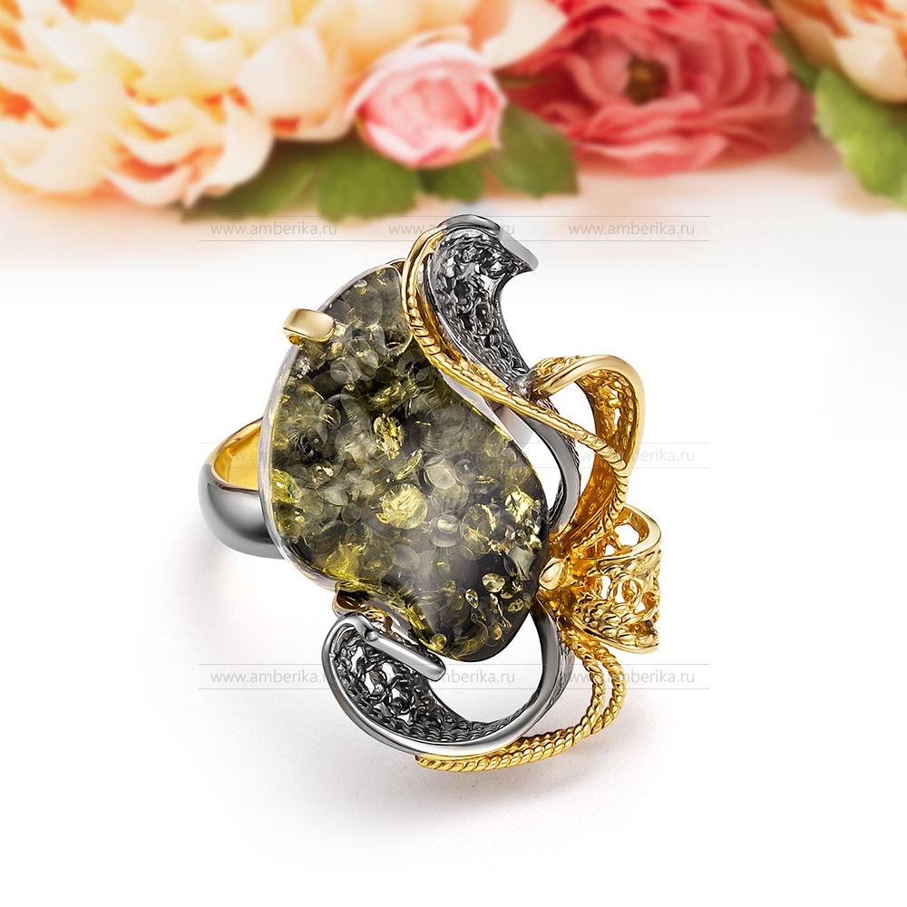 Кольцо из серебра 925 пробы с зеленым балтийским янтарем, артикул 12058