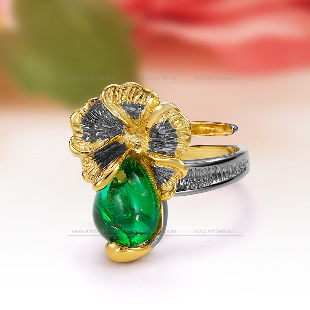 Кольцо из серебра 925 пробы с зеленым природным балтийским янтарем, артикул 12048