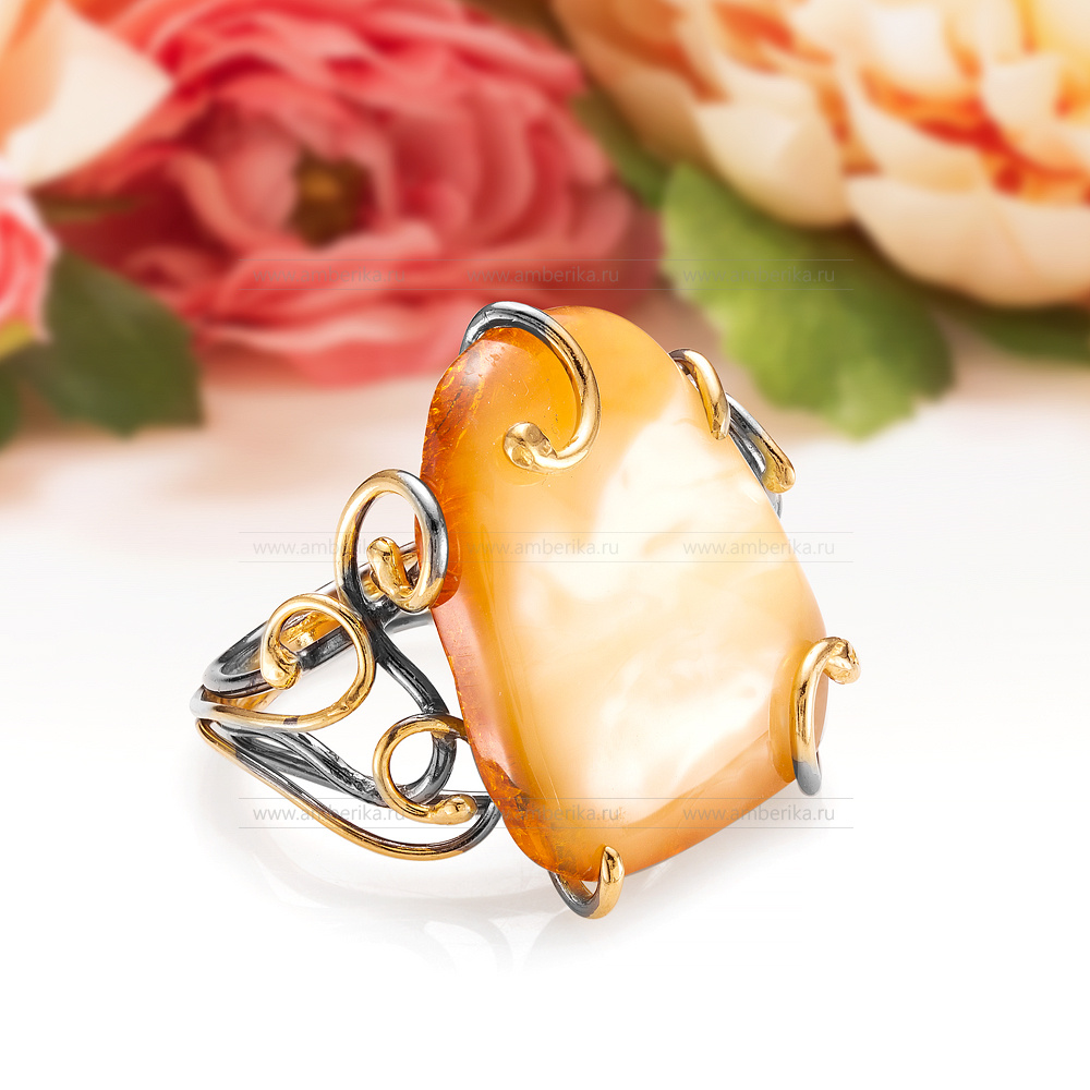 Кольцо из серебра 925 пробы с природным балтийским янтарем, артикул 11546