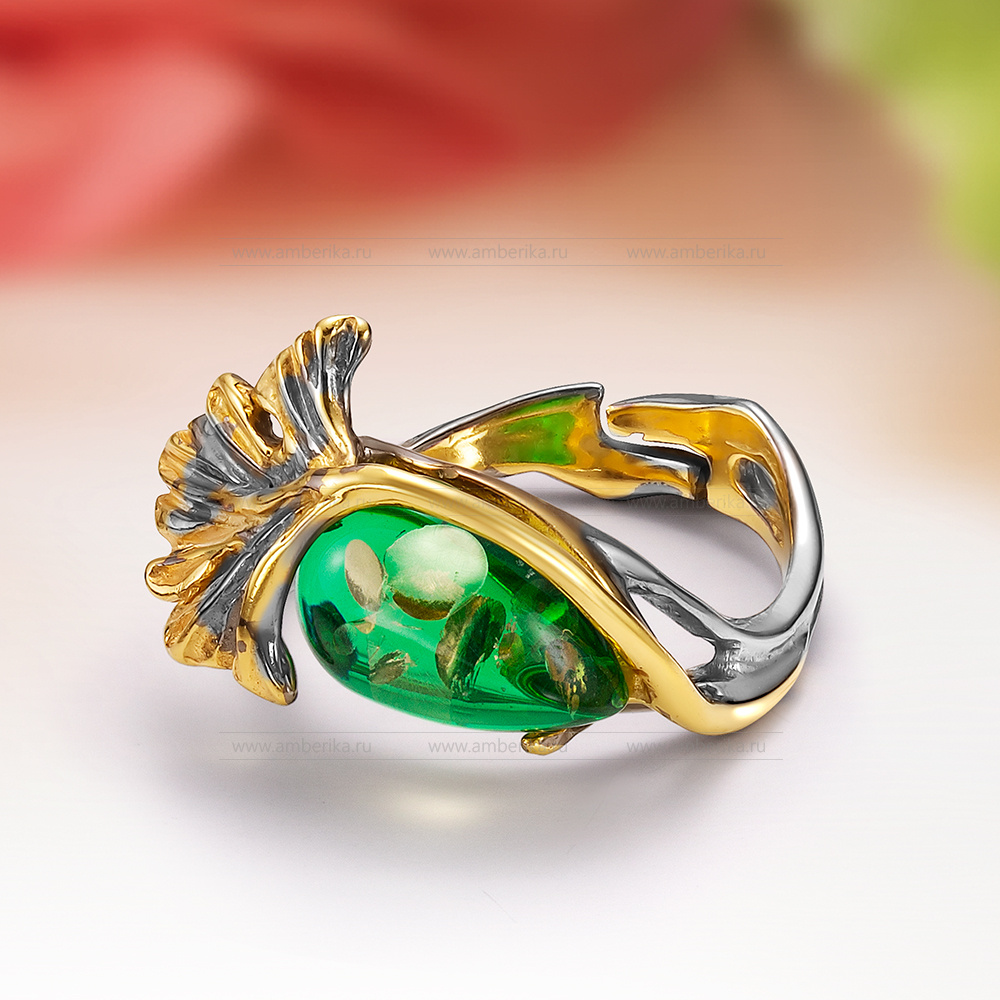 Кольцо из серебра 925 пробы с зеленым балтийским янтарем, артикул 12065