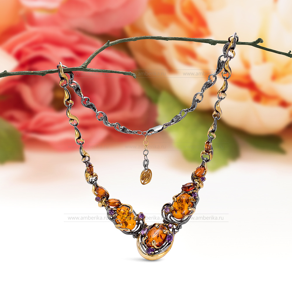 Колье "Ажур" из серебра, украшенное коньячным балтийским янтарем, артикул 12532