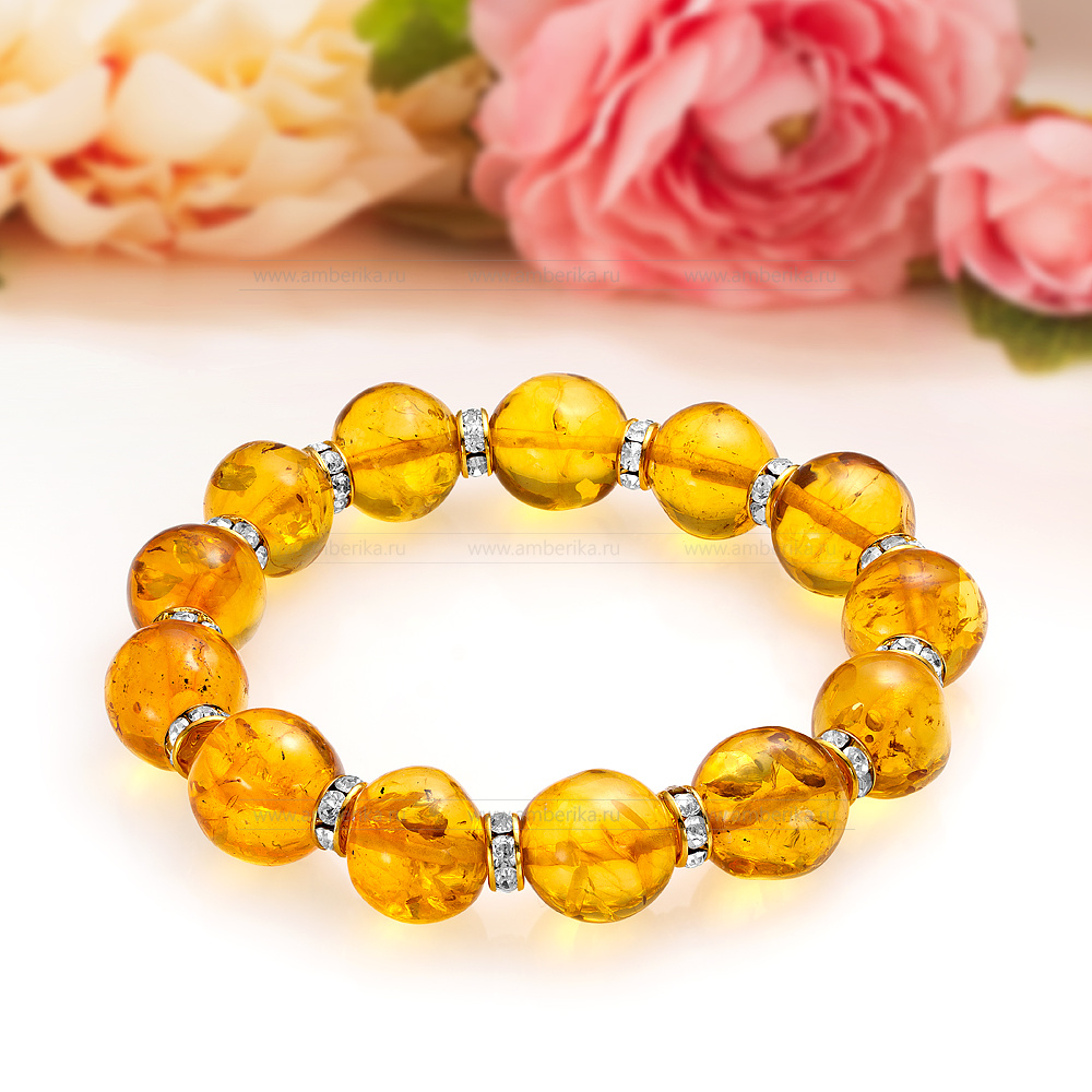 Браслет классический из золотистого балтийского янтаря со стразами, артикул 12387