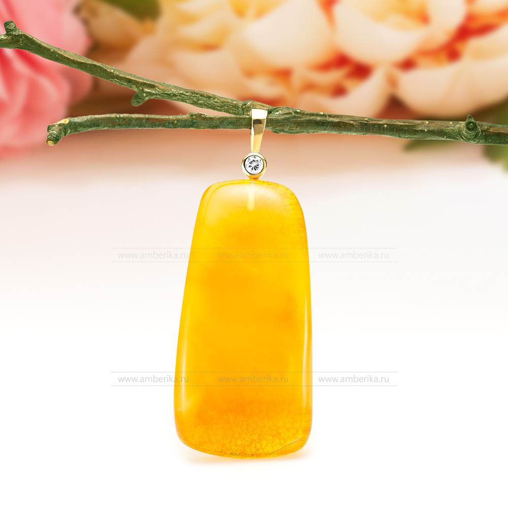 Кулон из серебра 925 пробы, украшенный природным янтарем, артикул 11611