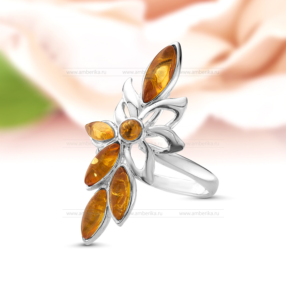 Кольцо из серебра 925 пробы с коньячным балтийским янтарем, артикул 11072
