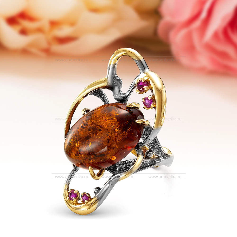 Кольцо "Ажур" из серебра 925 пробы с коньячным балтийским янтарем, артикул 11544