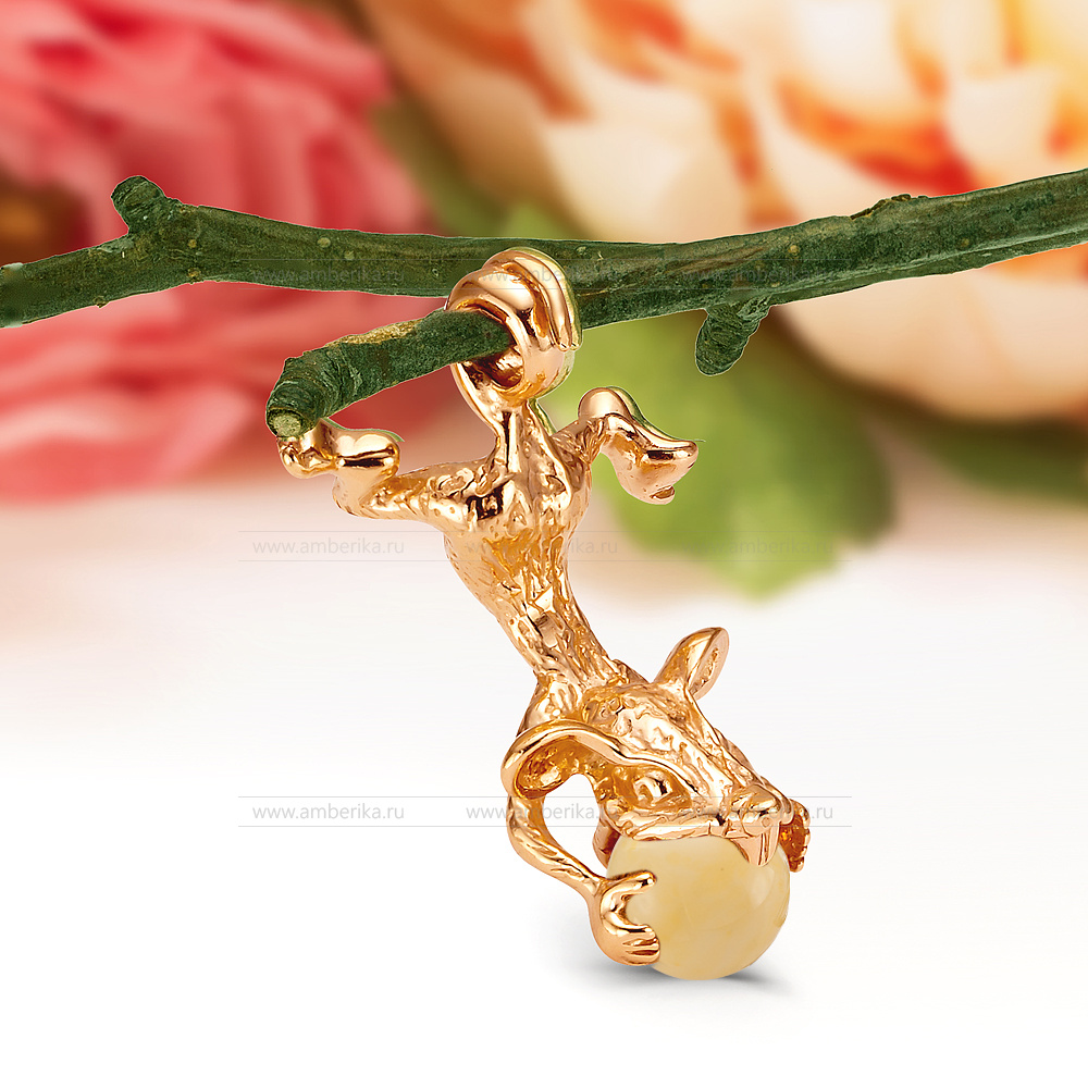 Кулон "Мышка" из серебра с лимонным балтийским янтарем, артикул 10986