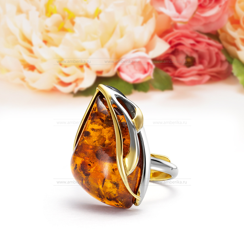 Кольцо из серебра 925 пробы с коньячным балтийским янтарем, артикул 11015