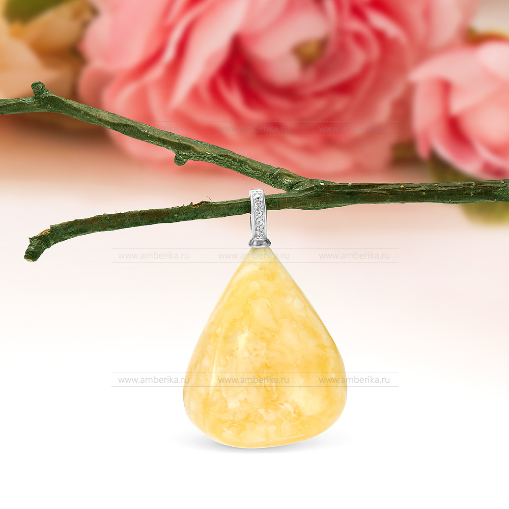 Кулон из серебра с балтийским янтарем, артикул 11873