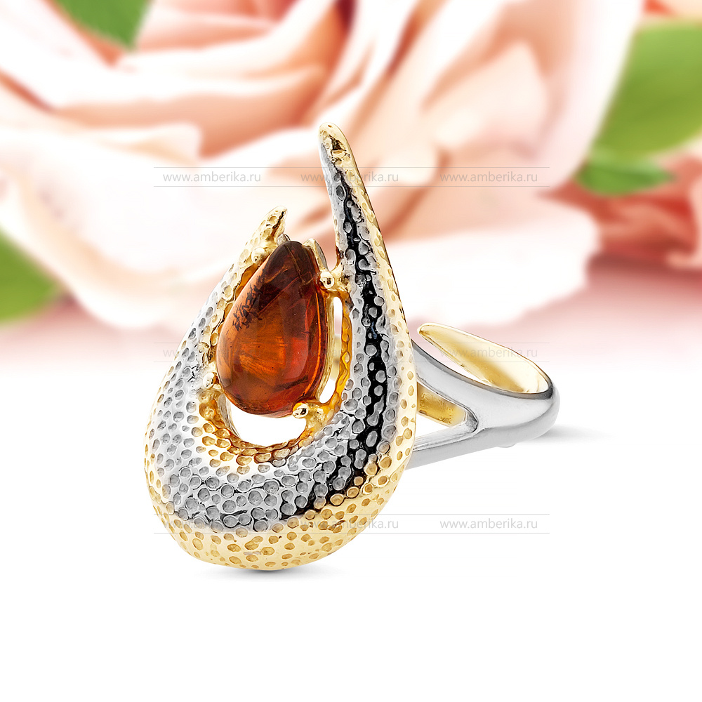 Кольцо из серебра 925 пробы с коньячным балтийским янтарем, артикул 11064
