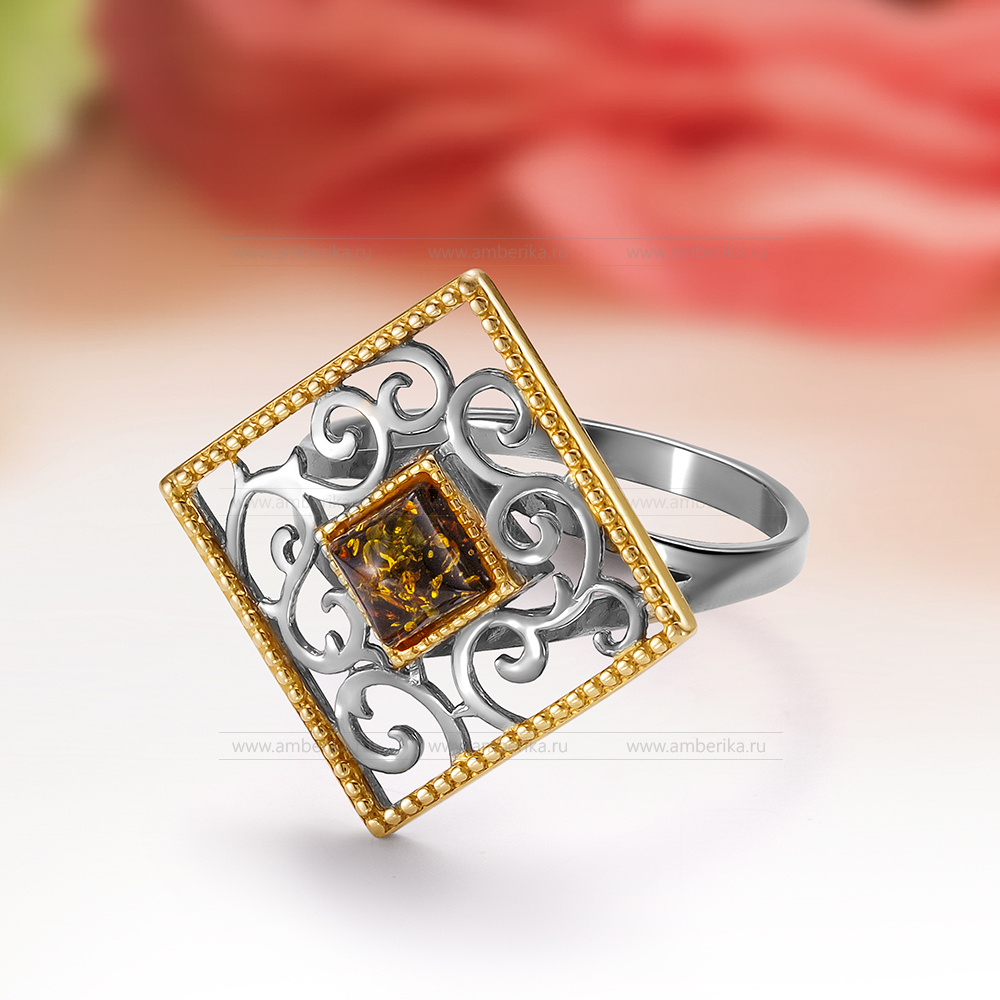 Кольцо из серебра 925 пробы с зеленым природным балтийским янтарем, артикул 12067