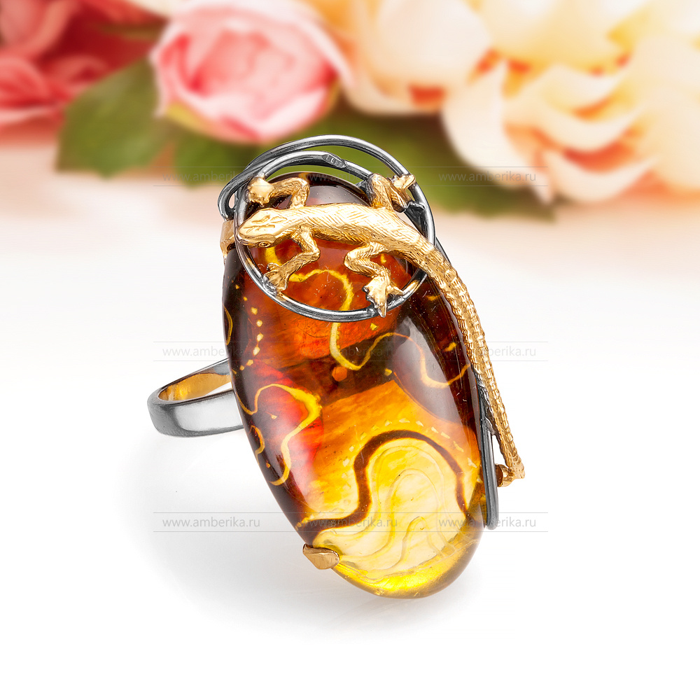 Кольцо "Золотая Ящерица" из серебра 925 пробы с золотистым янтарем, артикул 11567