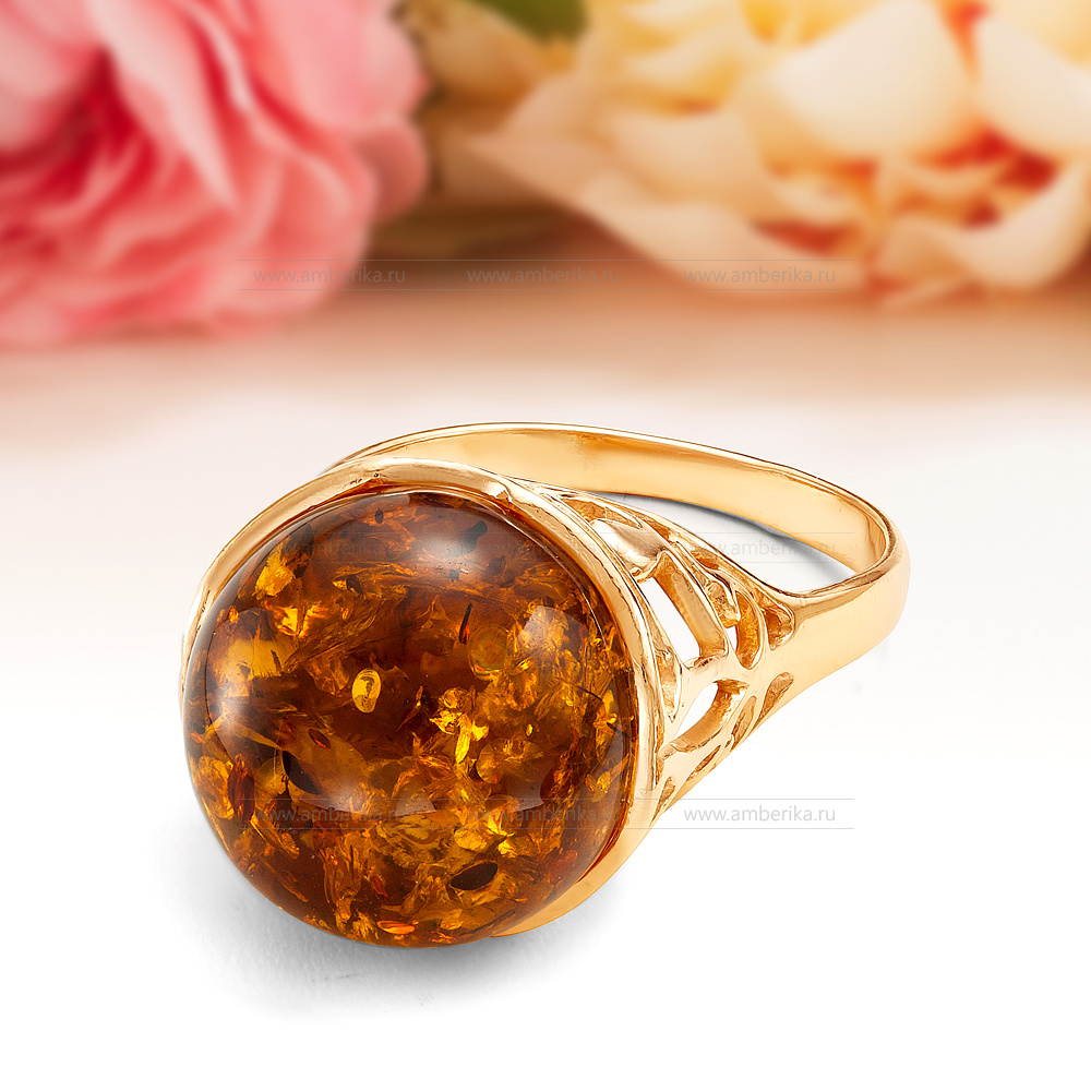 Кольцо из серебра 925 пробы с золотистым природным балтийским янтарем, артикул 11566
