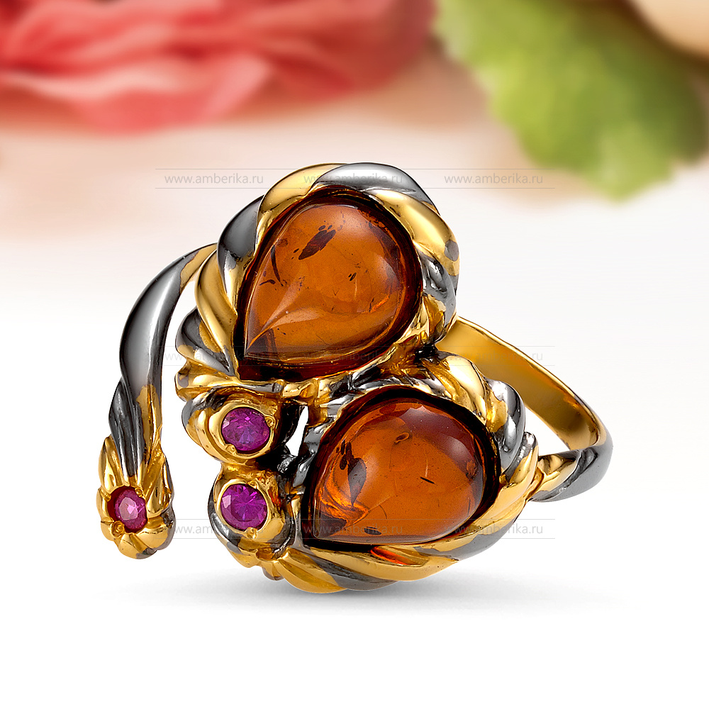 Кольцо из серебра 925 пробы с коньячным балтийским янтарем, артикул 12053