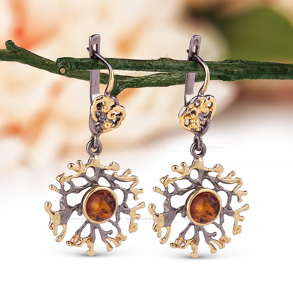 Серьги из серебра 925 пробы с коньячным балтийским янтарем, артикул 10993