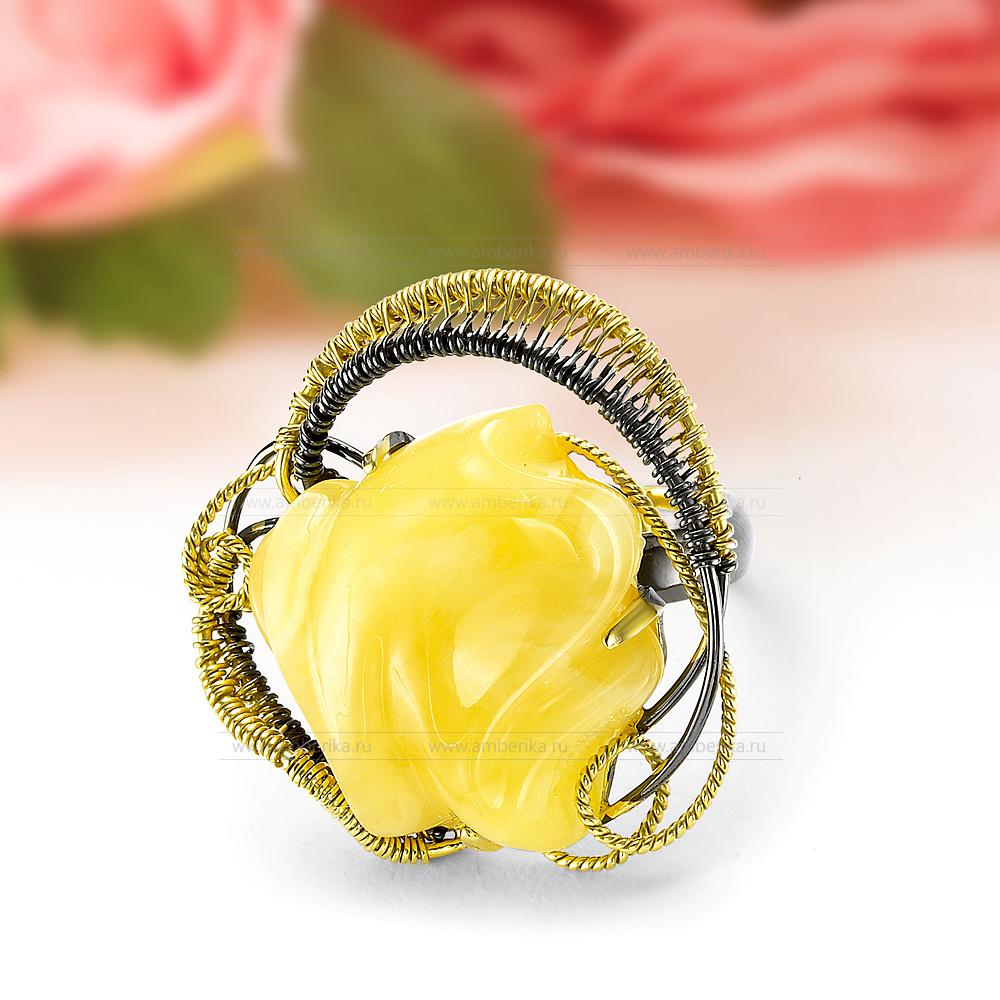 Кольцо из серебра 925 пробы с лимонным балтийским янтарем, артикул 12275