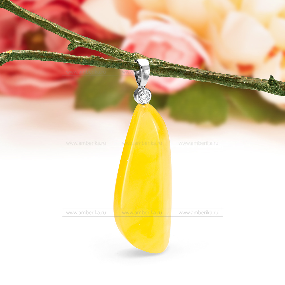 Кулон из серебра 925 пробы, украшенный природным янтарем, артикул 11617